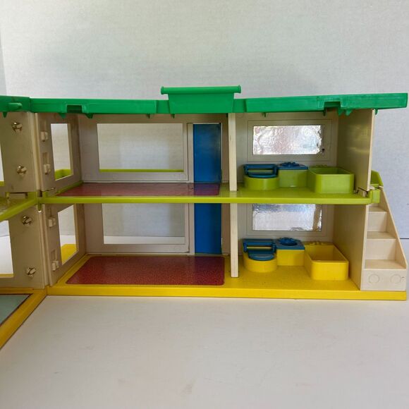 Vintage Playskool, Holiday Inn Playset. 1975 - Picture 9 of 11